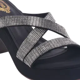 Hvnly by Shoetopia Women's Black Cross Strap Sandals image 5