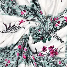 INDRA'S Red & White Printed Cotton Heavy Winter 150 GSM Quilt image 2