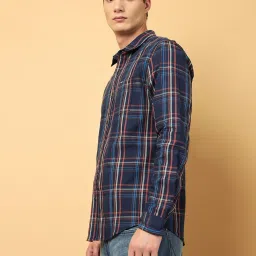 Wrangler Navy Cotton Regular Fit Checks Shirt image 3