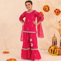 Pspeaches Girls Magenta Regular Fit Printed Kurta Set image 1