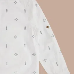 Pantaloons Junior White Cotton Printed Full Sleeves Shirt image 3