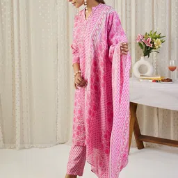 Indo Era Women Floral Printed Regular Pure Cotton Kurta with Trousers & With Dupatta image 5