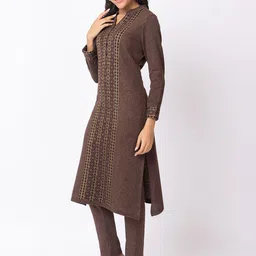 KEIKO Ethnic Motifs Woven Design Mandarin Collar Acrylic Straight Kurta with Trousers image 4