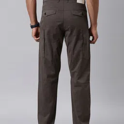 CINOCCI Men Relaxed Cargos Trousers image 5