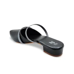 THE MADRAS TRUNK Women Solid Block Mules image 5