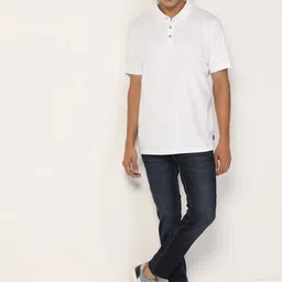 Blackberrys Men Yonk Skinny Fit Low-Rise Cotton Light Fade Jeans image 5