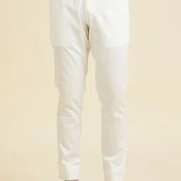 Manyavar Men Self-Designed Mandarin Collar Sherwani Set image 5