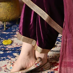 Myshka Women Regular Thread Work Velvet Kurta with Trousers & With Dupatta image 5