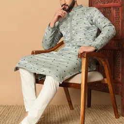dvilla Men's Sage Grey Textured Kurta with Scattered Embroidery image 5