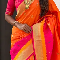 ELITE WEAVES Woven Design Zari Silk Blend Paithani Saree image 3