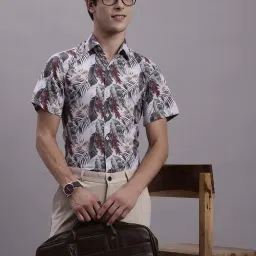 Jainish Red Regular Fit Printed Shirt image 3