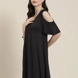 Qurvii Black A Line Dress image 3