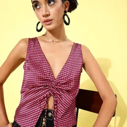 KASSUALLY Women Pink & White Geometric Print Ruched Top image 1