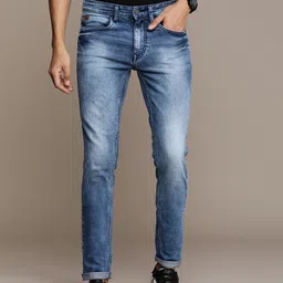 WROGN Men Slim Fit Heavy Fade Stretchable Jeans image 4