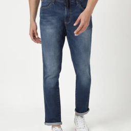 Wrangler Blue Relaxed Fit Lightly Washed Jeans-picture-36