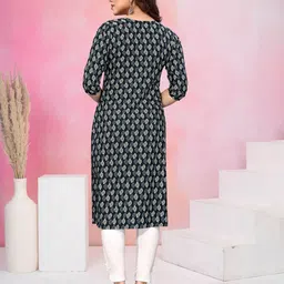 KETAKI FASHION Selection Of 3 Geometric Printed Round Neck Straight Kurtas image 5