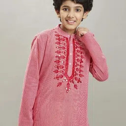 Bittu By Bhama Boys Ethnic Motifs Embroidered Sequinned Cotton Kurta with Pyjamas image 5