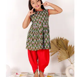 Superminis Sleeveless Flower Motif Printed Kurta & Dhoti Set - Green & Red-picture-15