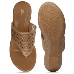 Bata Women's Tan Thong Wedges image 3