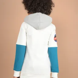 Crimsoune Club Boys White Color Block Sweatshirt image 2