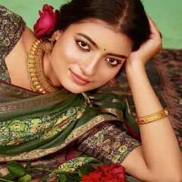 Saree Mall Green Embellished Sarees With Unstitched Blouse image 2