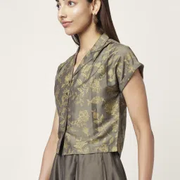 Akkriti by Pantaloons Charcoal Grey Floral Print Crop Shirt image 3