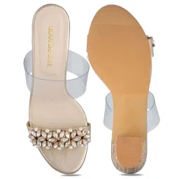 Signature Sole Women's Golden Ethnic Sandals image 3