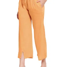 PATRORNA Peach Cotton Blend Regular Fit Mid Rise Capris image 3