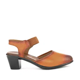 Pelle Albero Women's Tan Ankle Strap Sandals image 2