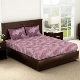 Spaces Geometric Pink 144 TC Cotton Double Bedsheet With 2 Pillow Covers image 2