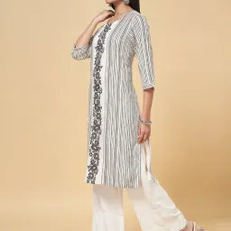 Rangmanch by Pantaloons Off-White Printed Straight Kurta image 3
