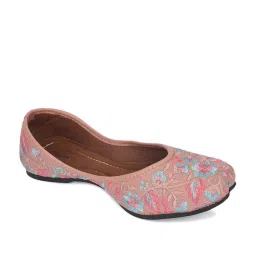 Desi Colour Women's Pink Ethnic Juttis image 3