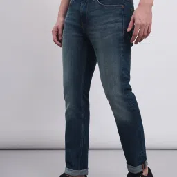 Lee Travis Blue Slim Fit Lightly Washed Jeans image 3