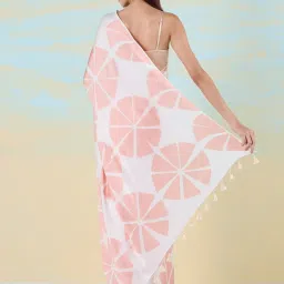 navyasa by liva Pink & White Geometric Print Saree With Unstitched Blouse image 2