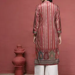 Ahalyaa Maroon Velvet Regular Fit Printed Kurta image 2
