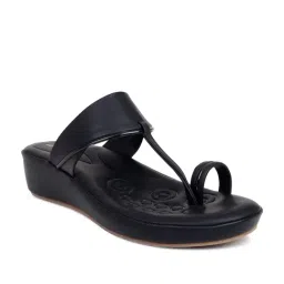 Trase Women's Black Toe Ring Wedges-image-83