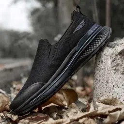 Red Tape Men's Black Running Shoes-image-76