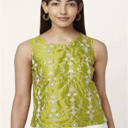 Akkriti by Pantaloons Green Embroidered Top-image-30
