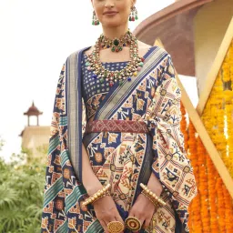 Elora Beige & Navy Printed Saree With Unstitched Blouse image 2