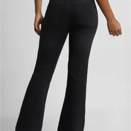 Forever 21 Black Blended Regular Fit Mid Rise Jeans image 2
