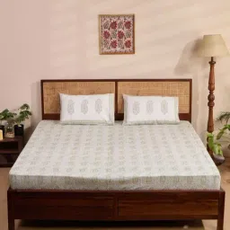 Fabindia Aria Paisley Green Cotton Printed 180 TC King Flat Bedsheet with 2 Pillow Covers-image-53