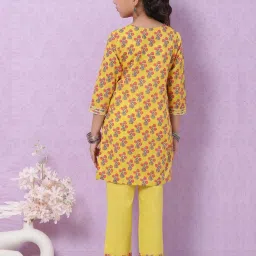 biba girls Biba Kids Yellow & Pink Cotton Floral Print Kurta Set image 2
