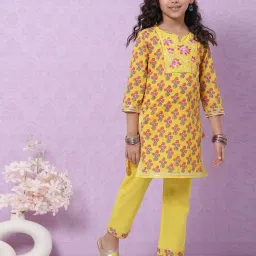 biba girls Biba Kids Yellow & Pink Cotton Floral Print Kurta Set image 3