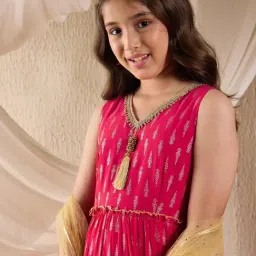 Pspeaches Girls Magenta Georgette Regular Fit Printed Kurta Set image 5