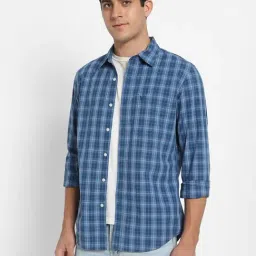 American Eagle Blue Cotton Slim Fit Checks Shirt-picture-27
