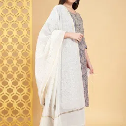 Rangmanch by Pantaloons White Embellished Dupatta image 3