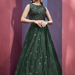 SHUBHKALA Green Silk Embellished Lehenga and Choli Set With Dupatta image 3
