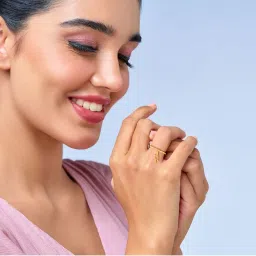 Joyalukkas Yuva Collection Adorable Hanging Lingtning-shape 18k Gold Casual Ring for Women image 3