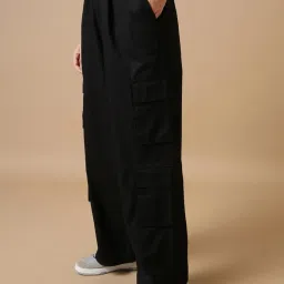 Bewakoof Black Relaxed Fit Mid Rise Pants image 3