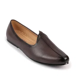 Fausto Men's Brown Casual Juttis image 3